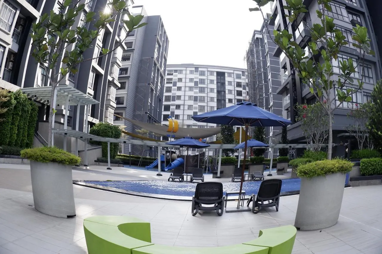 Boho Geniehome 3Br Free W-Ifi @ Utropolis Shahalam Shah Alam 0*,  Malaysia